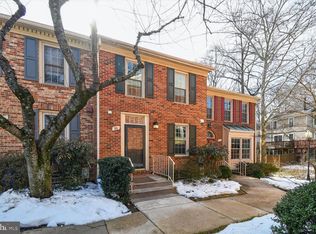 29 Grove Ridge Ct, Rockville, MD 20852