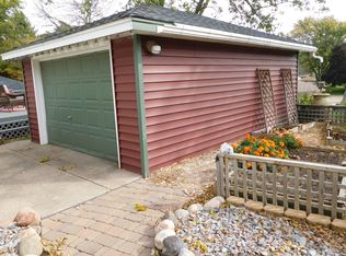 1309 Gresham Ave N, Oakdale, MN 55128