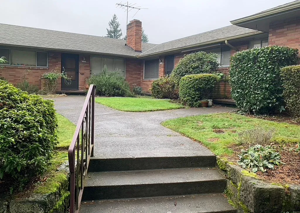 2 bed, 1950 sqft, $2,400 — Photo 3