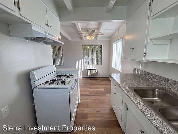 4th image of 6121 Whitsett Ave APT 7