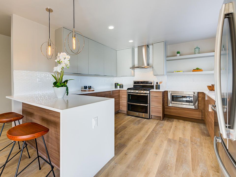 1st image of 1124 N Sherbourne Dr #078894c71