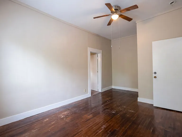 1544 Gilbert Dr — Photo 7