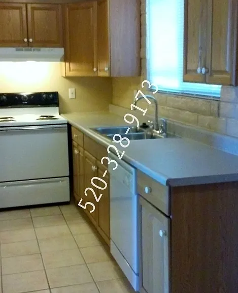 1866 W Caravelle Rd — Photo 2