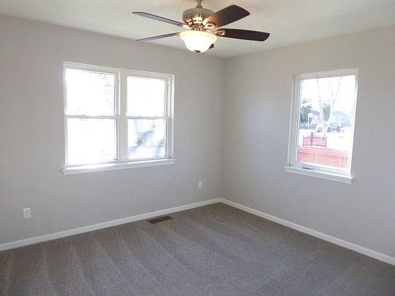 5th image of 1713 Clark Ave