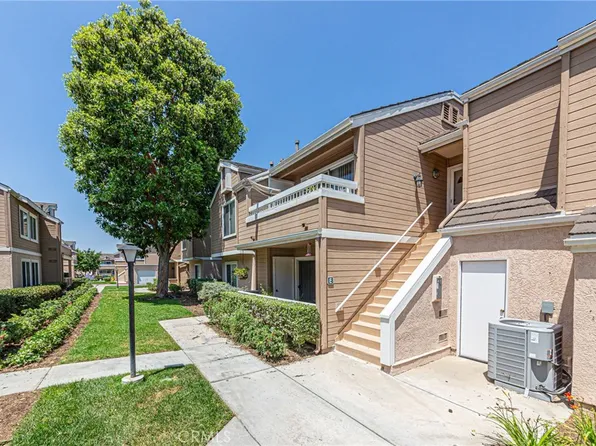10411 E Briar Oaks Dr, Stanton, CA 90680