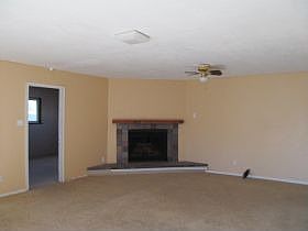 2nd image of 5712 Alegria Rd NW