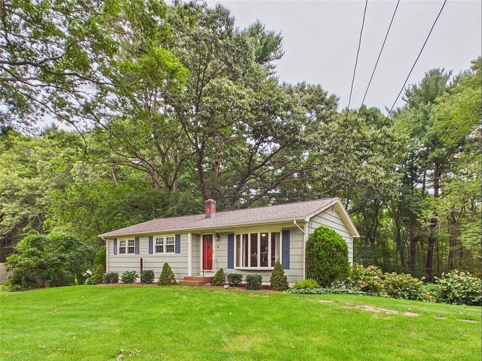 1st image of 77 Surrey Ln