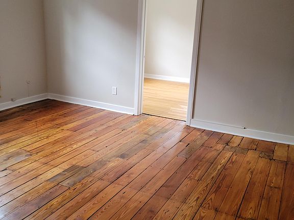 3rd image of 928 Spruce St #3R