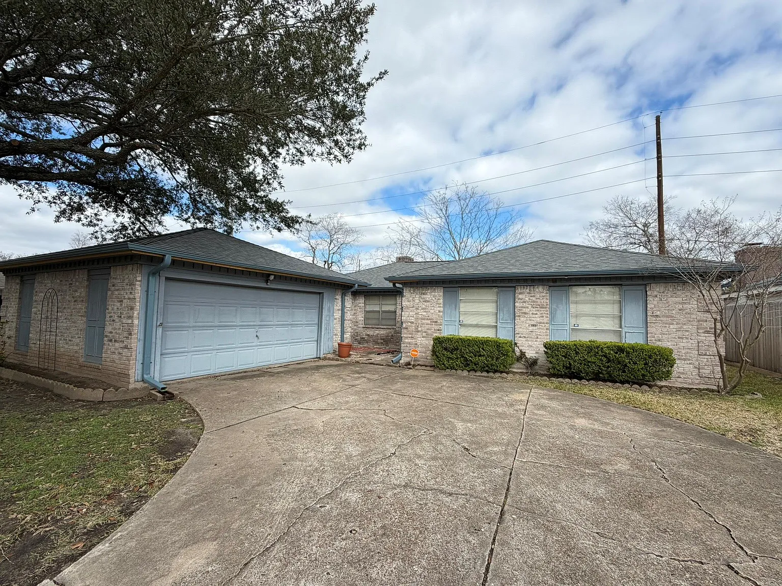 3 bed, 2.0 bath, 1734 sqft, $1,800 — Photo 1