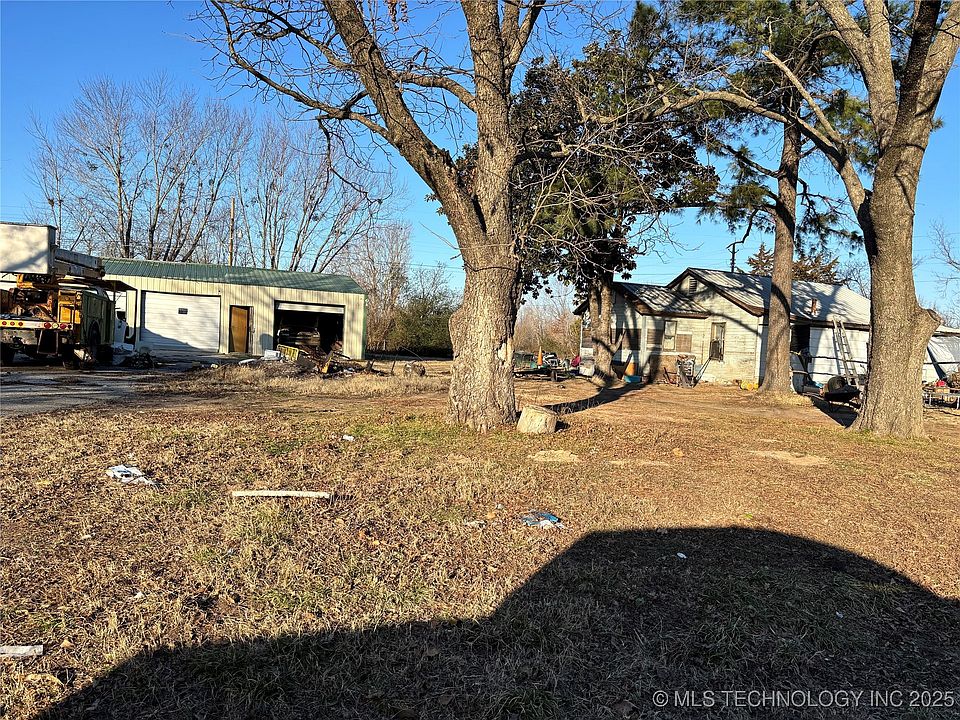 2nd image of 1422 N Kern Ave