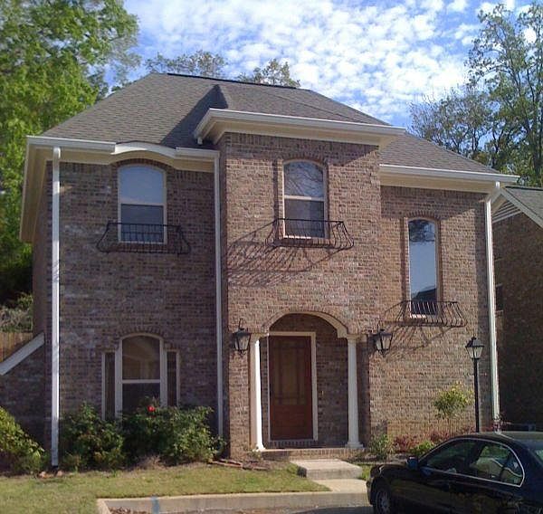 1st image of 110 Falls Grove Dr