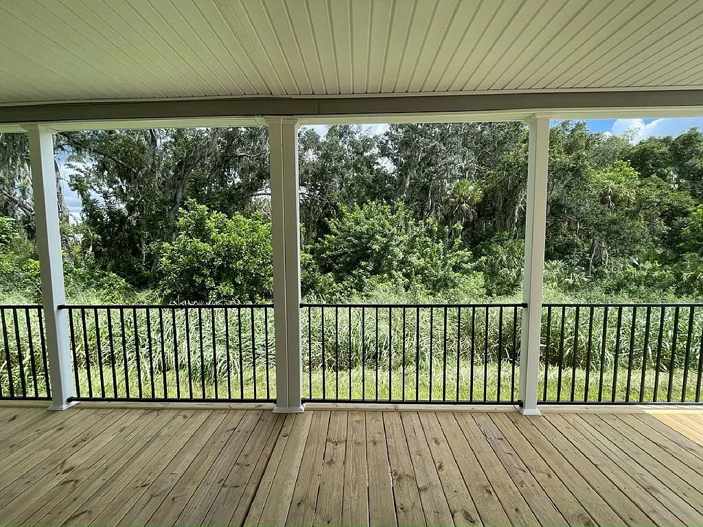3 bed, 2.0 bath, 1669 sqft, $1,895 — Photo 2