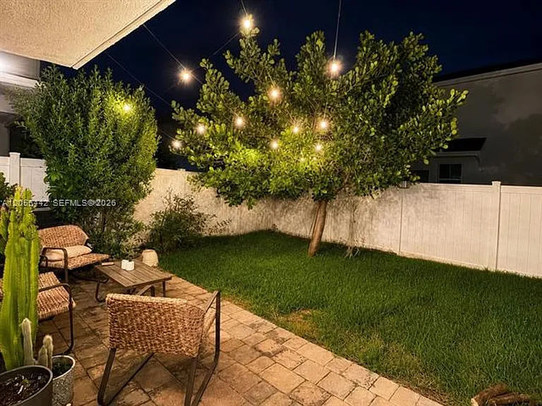 1680 SE 8th Ave #Townhouse 1680 — Photo 11