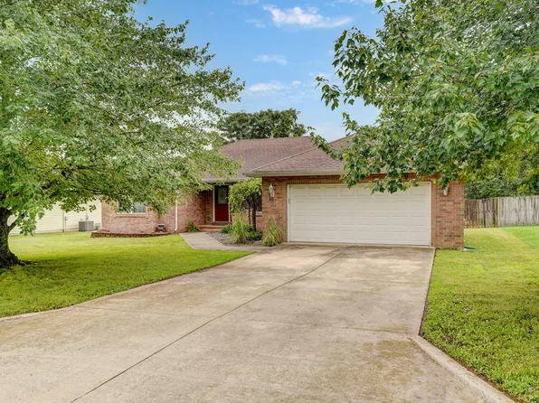 431 S Yellowwood Drive, Springfield, MO 65809