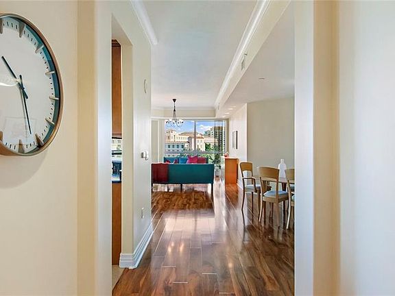 3rd image of 400 Beach Dr NE Unit 501