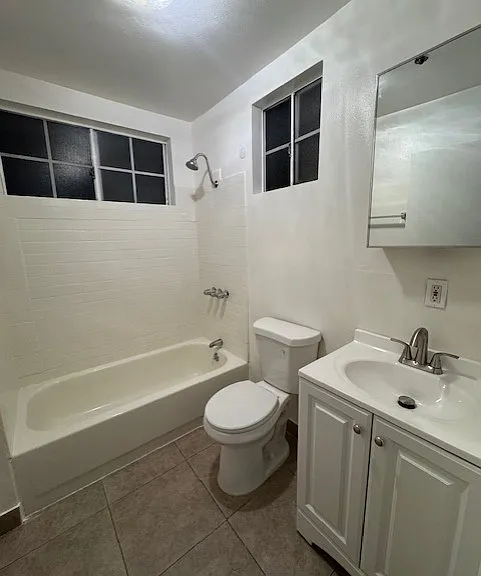 129 Elm St #C — Photo 7