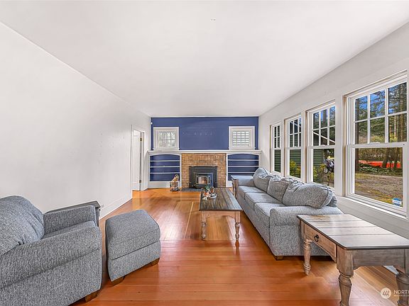 5th image of 901 NW Heller Street