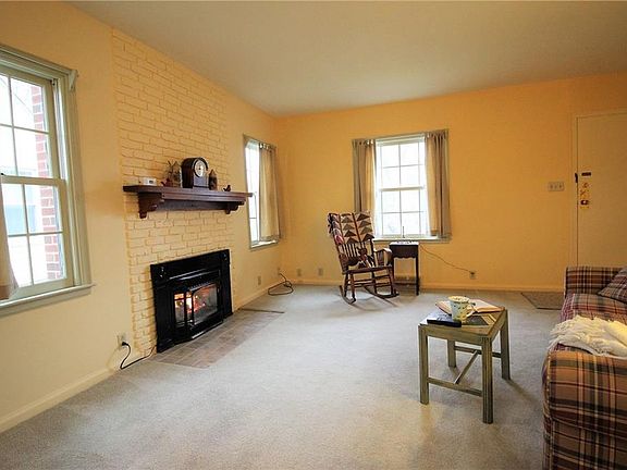2nd image of 807 Harrison Ave