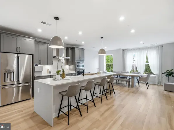 4037 Legato Rd #88, Fairfax, VA 22033
