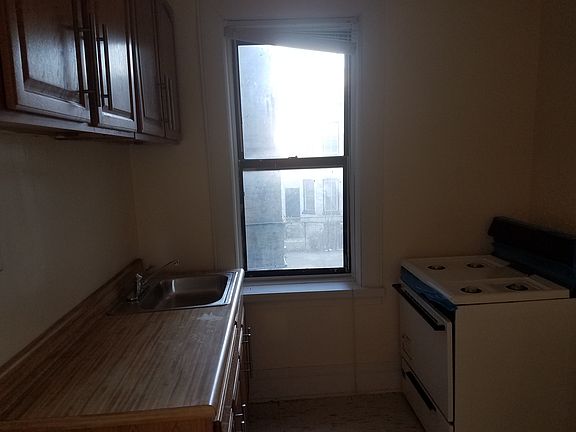 5th image of 481 Eastern Pkwy APT 4A