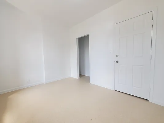 Rented by Compass | media 7