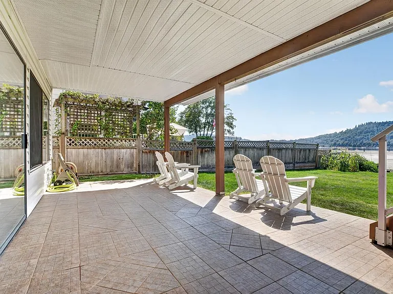 2929 Dollarton Hwy — Photo 15