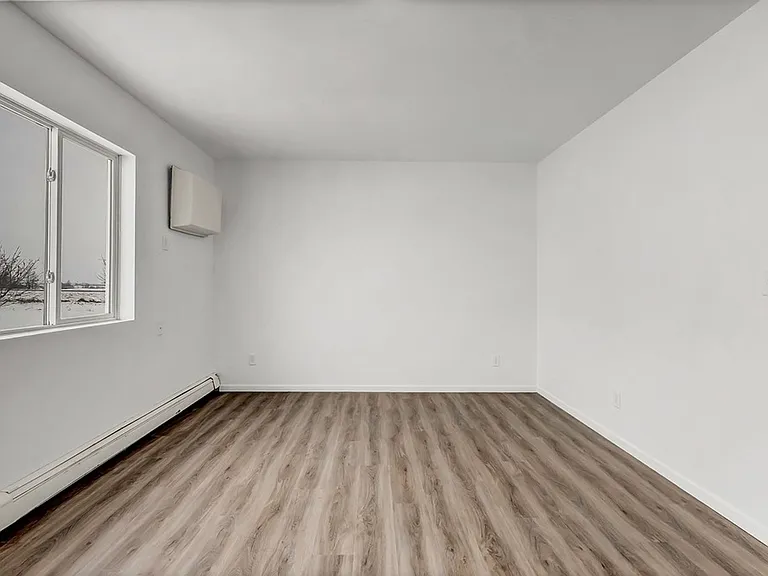 704 Nicc Apt Dr — Photo 8