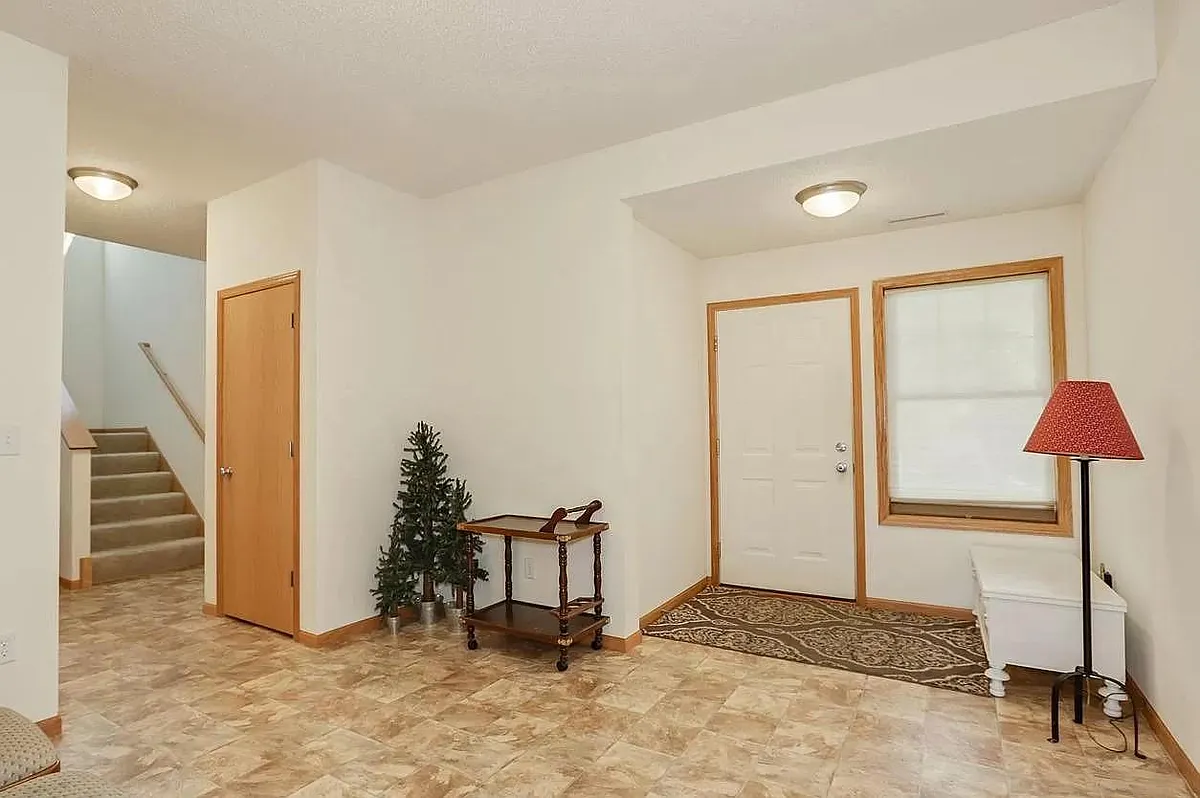 Building Photo - 1345 Echo Lake Ct