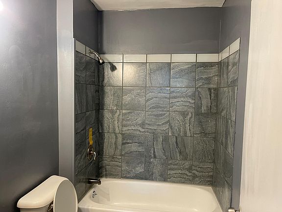 5th image of 3032 Colerain Ave #2F
