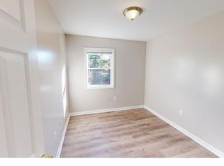 40 Chesapeake St SE #13, Washington, DC 20032