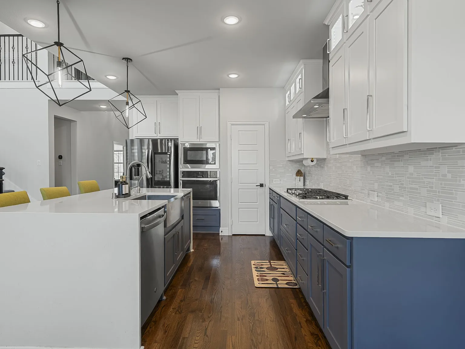 4 bed, 3.5 bath, 3257 sqft, $4,500 — Photo 4