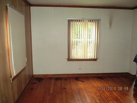 3rd image of 210 S Lombard Ave