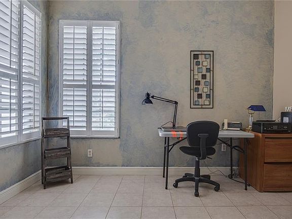 5th image of 2865 Highland View Cir