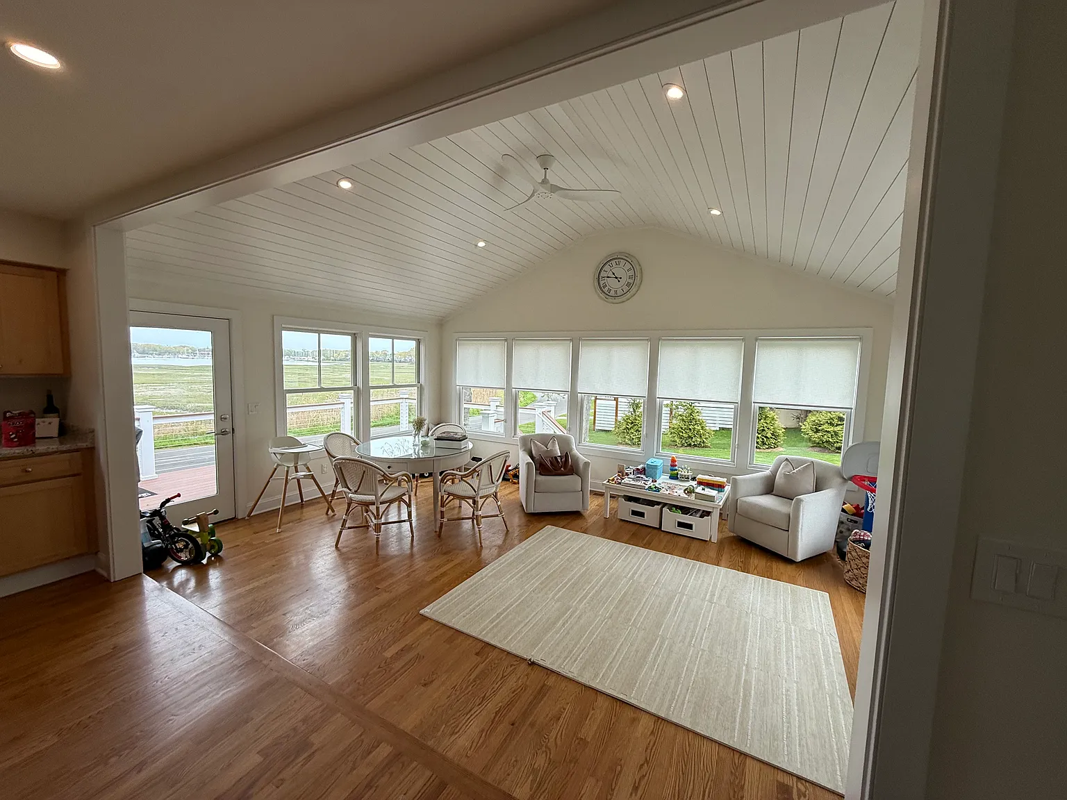 2 bed, 1200 sqft, $3,900 — Photo 3