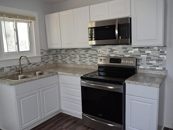 5th image of 45 E King St
