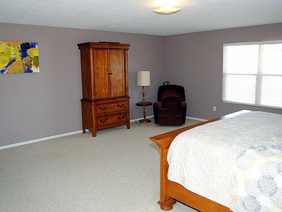 4th image of 10804 Marble Stone Dr NW