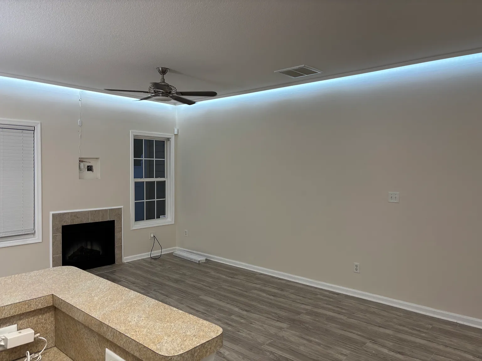 3 bed, 2.5 bath, 1466 sqft, $2,350 — Photo 4