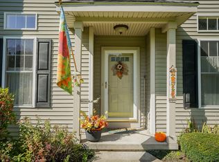 9 Kerry Ct, Saratoga Springs, NY 12866