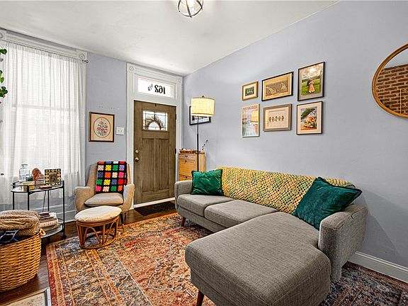 5th image of 162 1/2 Locarna Way