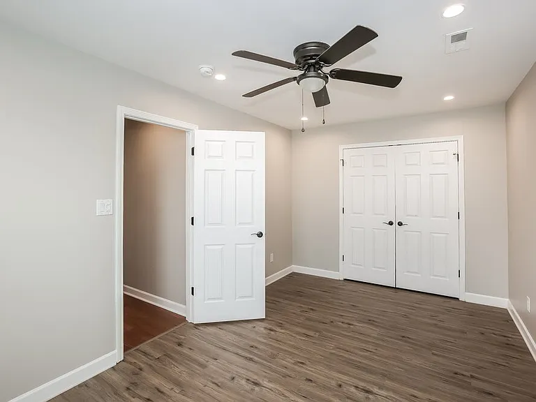 434 Glencroft Dr — Photo 15