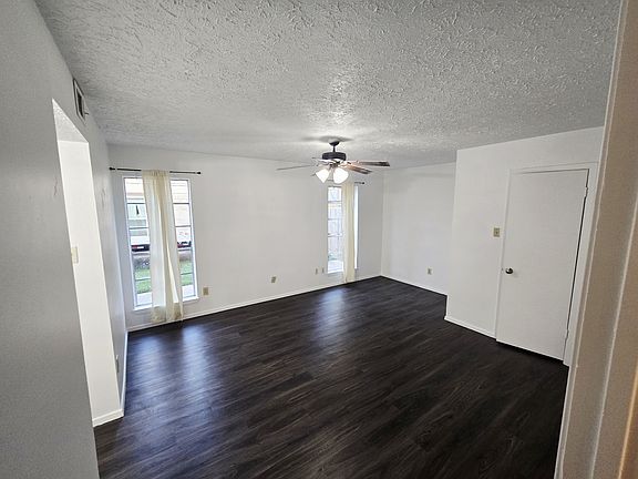 4th image of 19515 Plantain Dr