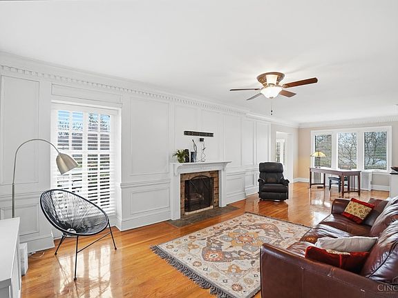 4th image of 1253 Herschel Ave