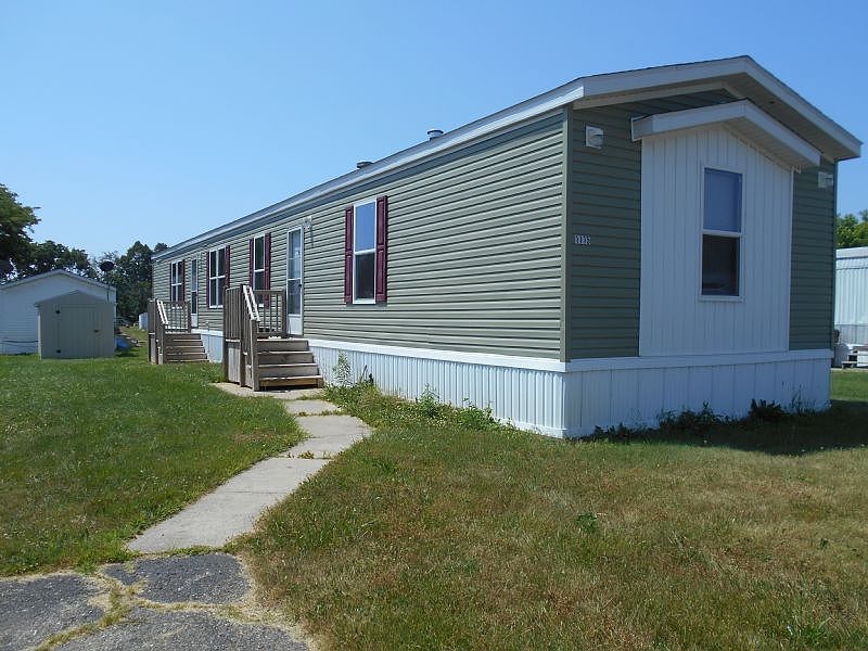 2nd image of 1115 Scarlet Oak E