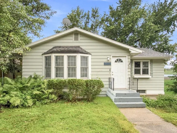 923 Bell Ave, New Buffalo, MI 49117