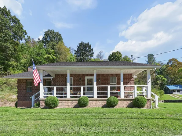 702 Zanesville St, Beverly, OH 45715