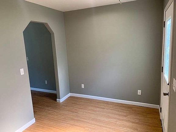 3rd image of 2877 Johnson Dr
