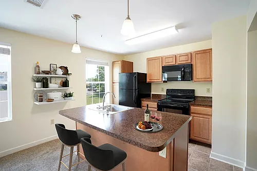 Diamond Pointe Photo 1