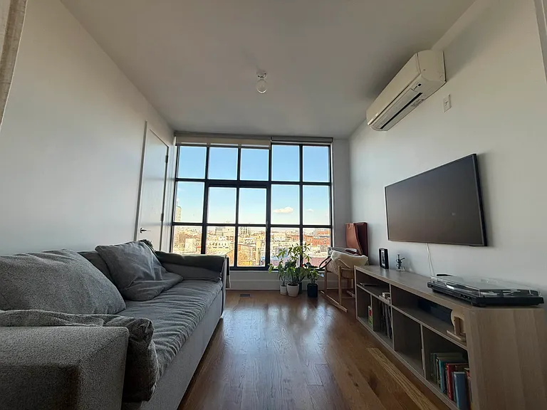 1040 Dean St #212 — Photo 4
