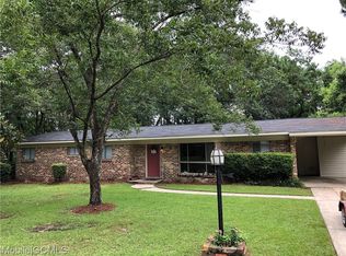 2711 Yorkshire Rd, Mobile, AL 36605