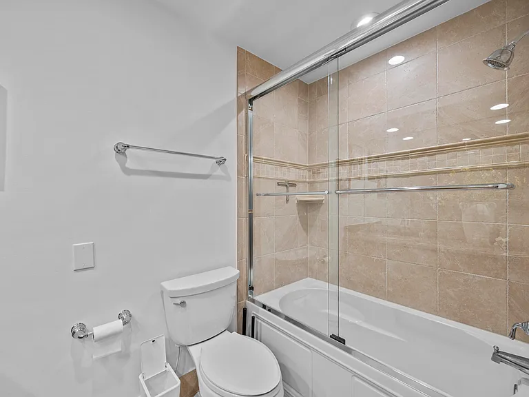 2400 Seaford Dr — Photo 33